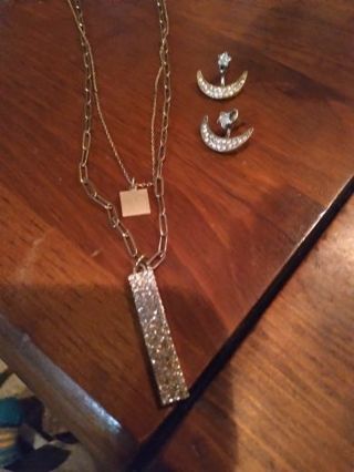 Beautiful necklace set