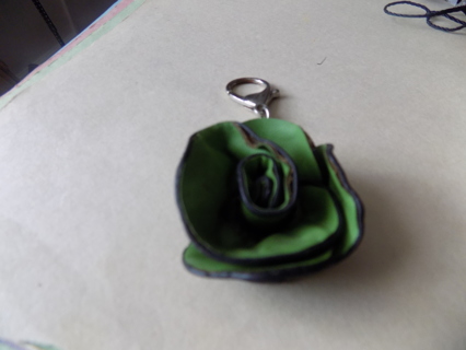 Green leather rose keychain