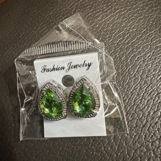 Peridot fashion earrings