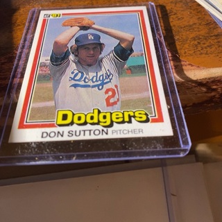 1981 donruss don Sutton baseball card 