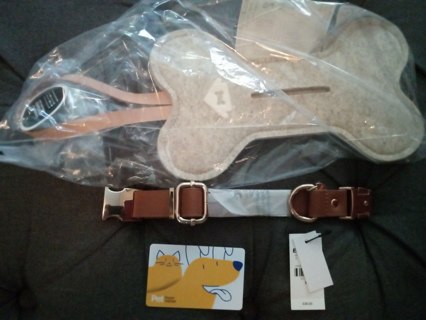 $25.00 Pet Supermarket Gift Card (In-Store only) Express Leather Dog Collar and Wool Pouch