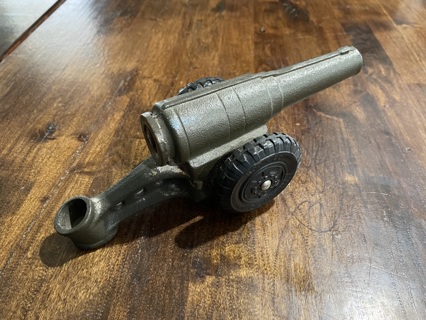 1950's Premier 1100 X 20 Wheels Cast Iron Toy Cannon 9 Inches Long