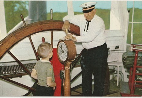 Vintage Unused Postcard: n: Pilot Wheel, River Queen, Hannibal, MO
