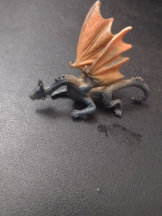 Gray Plastic Dragon