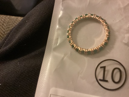 NEW SIZE 10 GOLDEN RING