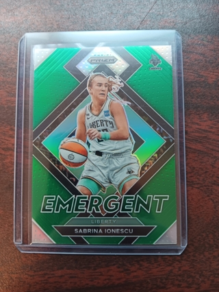 Sabrina Ionescu *Rookie Emergent Green Prizm #4