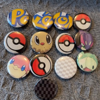 13 Pokémon 1 inch pins lot Pokémon-1
