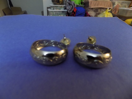 Wide textured silvertone hoop embossed post earrings Large metal dot ball at post