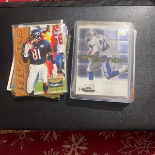 Bears and Dallas cowboy trading cards