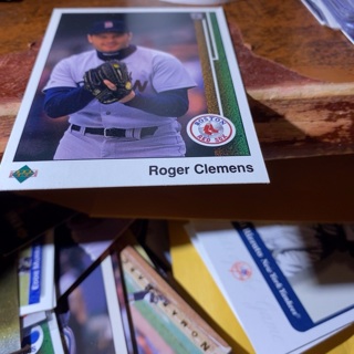1989 upper deck Roger Clemens baseball card 