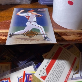 1997 donruss leaf tom glavine baseball card 