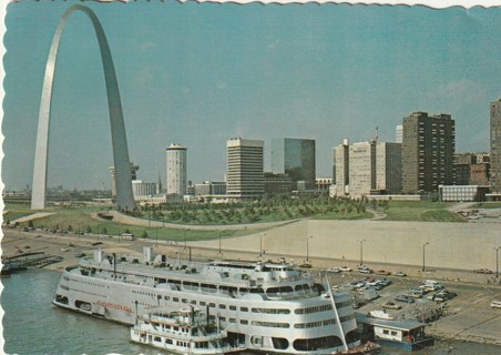 Vintage Unused Postcard: (k1): Riverfront, St Louis, MO