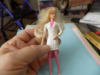 5 1/2 tall Barbie McDonalds toy blonde hair white coat pink blouse, leggings