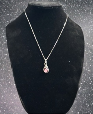 Silver Teardrop Pendant Necklace