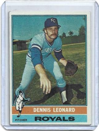 1976 TOPPS DENNIS LEONARD CARD