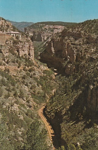 Vintage Unused Postcard: a: Williams Canon, Pikes Peak Region, CO