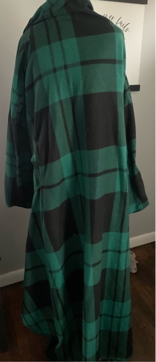 Snuggie Green & Black Plaid Lightweight Blanket Robe With Pockets & Sleeves 