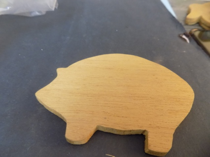 Cut out pig wooden flat 4 inch wide ready to paint