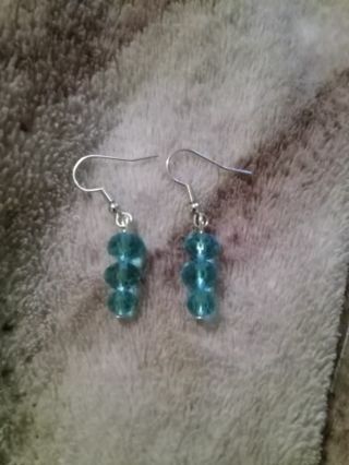 Blue Crystal hook earrings nip