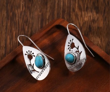 Brand new dangling silver earrings free shipping