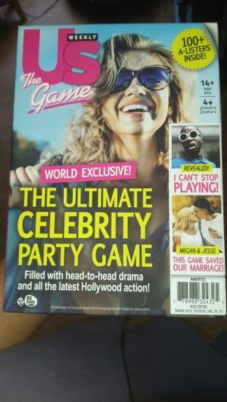 US Weekly The Game The Ultimate Celebrity Party Game (brand new box has damage)