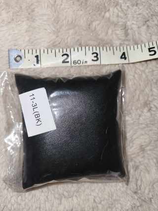 JEWELRY MEDIUM 4" PILLOW DISPLAY - FREE SHIPPING