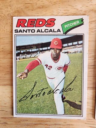 77 Topps Santo Alcala #636