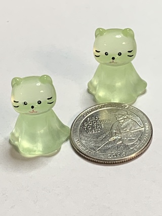 CATS~#4~GREEN~SET OF 2 CATS~GLOW IN THE DARK~FREE SHIPPING!