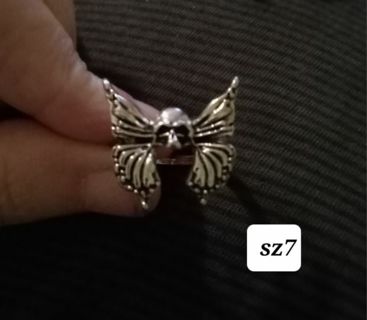 Butterfly skull ring sz7 new