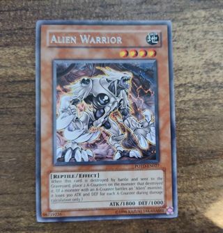 Yu-Gi-Oh Card silver foil title Rare Alien Warrior