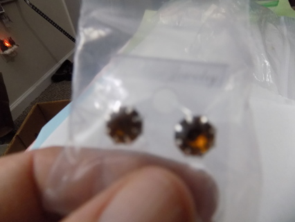 Medium size faceted yellow rhinestone post earrings