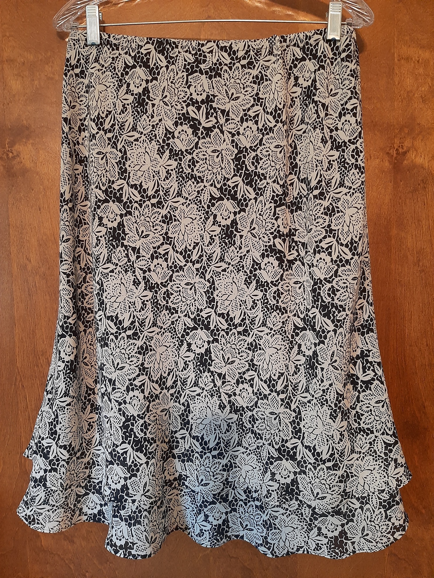 Free: Black and White Floral Skirt by Donna Ricco size 14