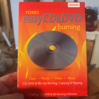 Roxio CD/DVD easy burning software NIB