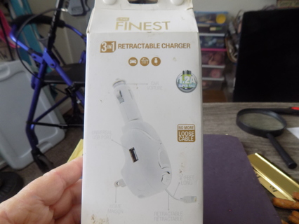 NIB The finest 3 inch retractable charger for use with iphones
