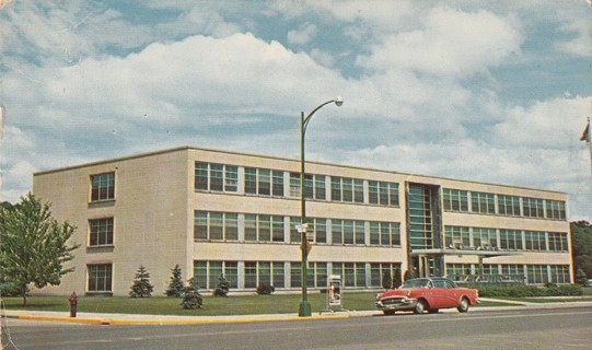 Vintage Used Postcard: B: 1960 Court House, Grand Rapids, MN