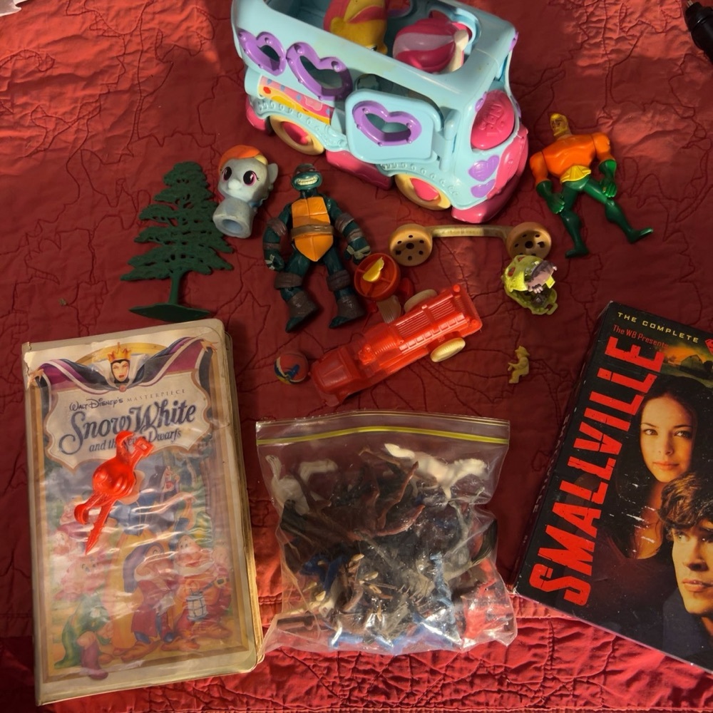 FREE: Vintage toys , movies and more !