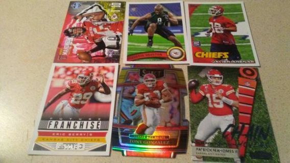 SUPER BOWL BOUND KANSAS CITY CHIEFS FOOTBALL CARD LOT# 5 PATRICK MAHOMES PLUS MORE