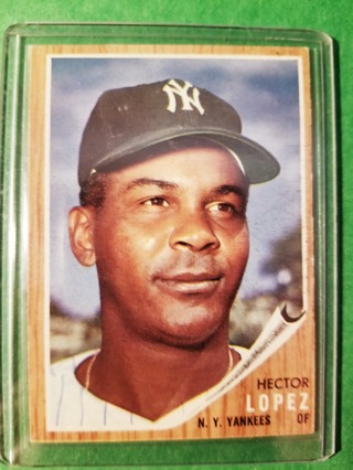 1962 - TOPPS EXMT - NRMT BASEBALL - CARD NO. 502 - HECTOR LOPEZ - YANKEES