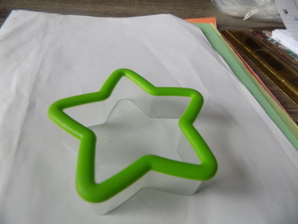 Green rim acylic star cookie cutter