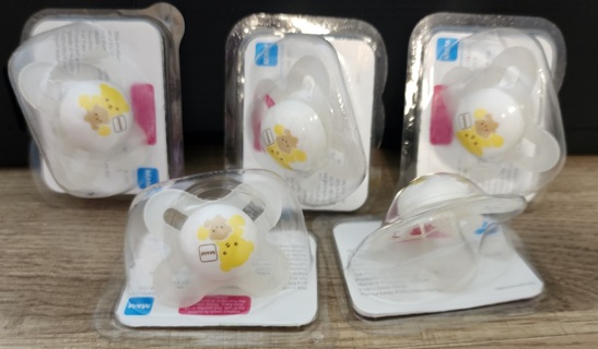 NEW - MAM - Set of 5 - Newborn Pacifiers