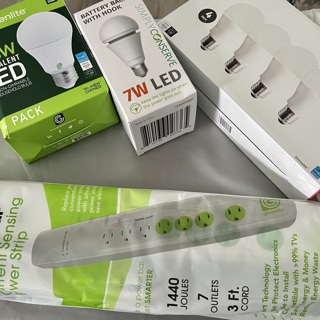 BNIP Household Help Lot!! Many Lightbulbs, Power Strip, Battery Backup. Winner Gets ALL