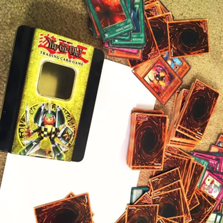 YuGiOh *rare* Collectible Tin + 200 Cards Shonen Jumps Konami Trading Card Game