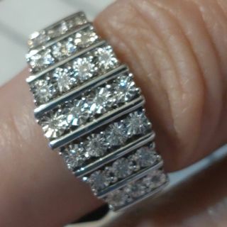 Sterling silver diamond ring size 7 new Retails $281