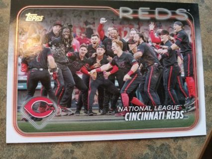 2024 TOPPS CINCINNATI REDS BASEBALL TEAM CARD# 238