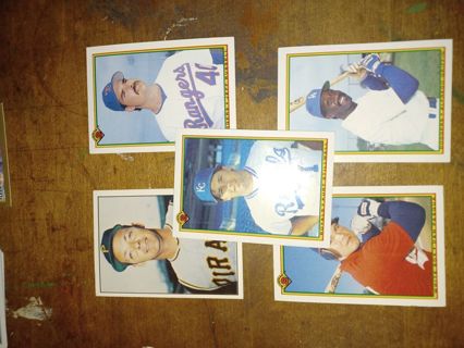 Lot of 5 baseball cards