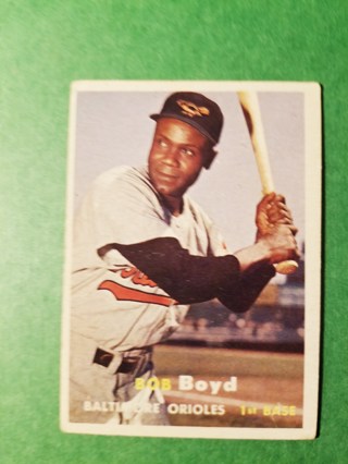 1957 - TOPPS EXMT - NRMT BASEBALL - CARD NO. 26 -  BOB BOYD  - ORIOLES