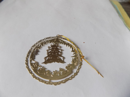 Goldtone filigree flat metal ornament decorated tree