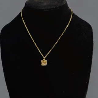 Gold Pendant Necklace