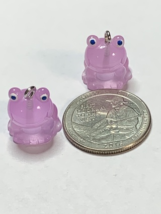 FROGS~#1~PURPLE~SET OF 2 FROGS~CHARMS AND GLOW IN THE DARK~FREE SHIPPING!