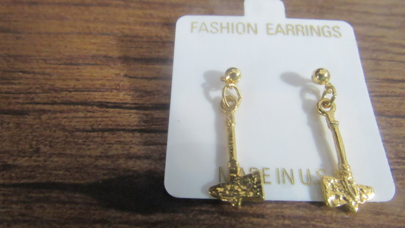 EARRING